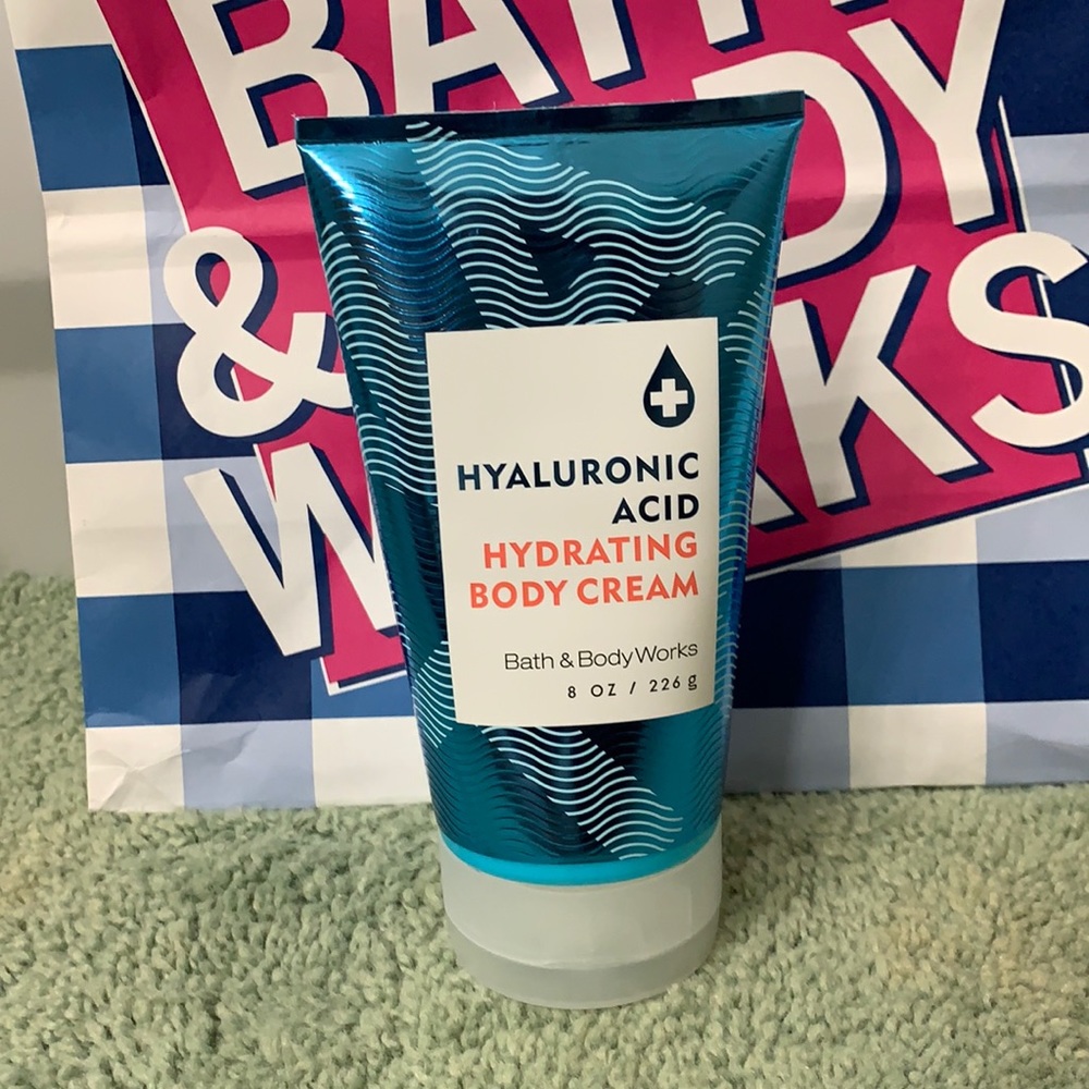 NWT Hyaluronic Acid Hydrating Body Cream